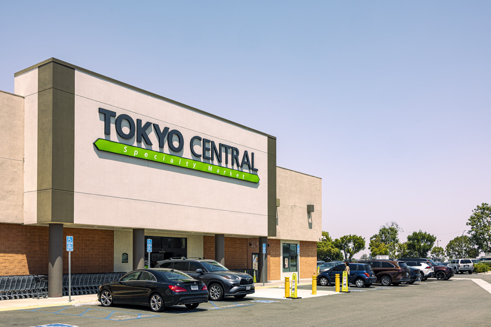 Tokyo Central PCH exterior in Torrance